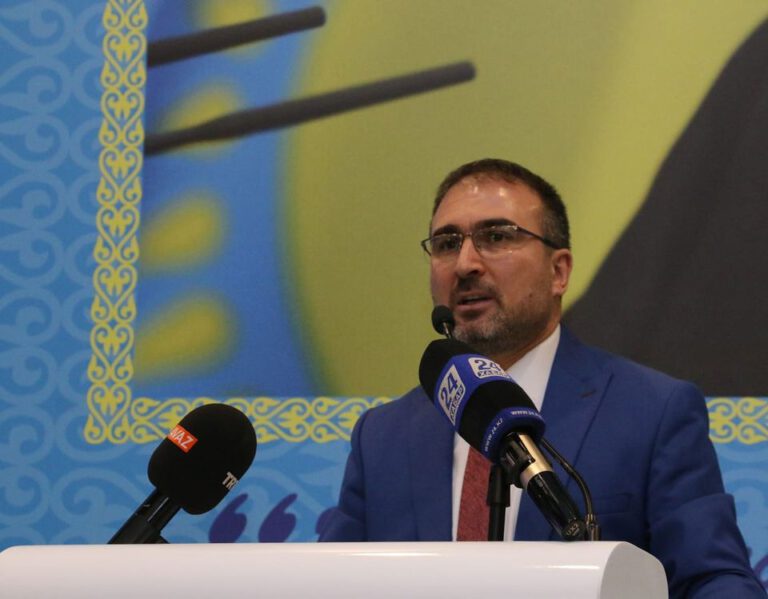 Kazakistan Emin Adımlarla Yoluna Devam Ediyor