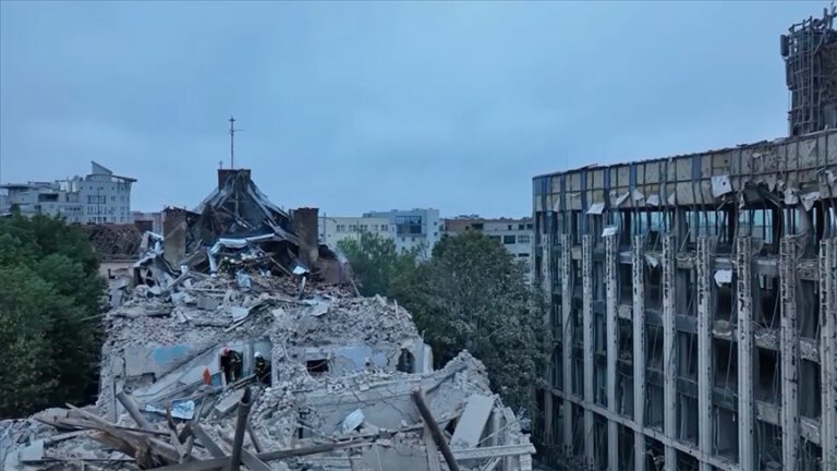 Lviv’de Rus Füzesi Apartmana İsabet Etti